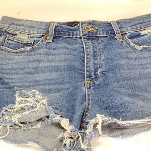 LUCKY BRAND SIZE 6 DISTRESSED SHORTS!